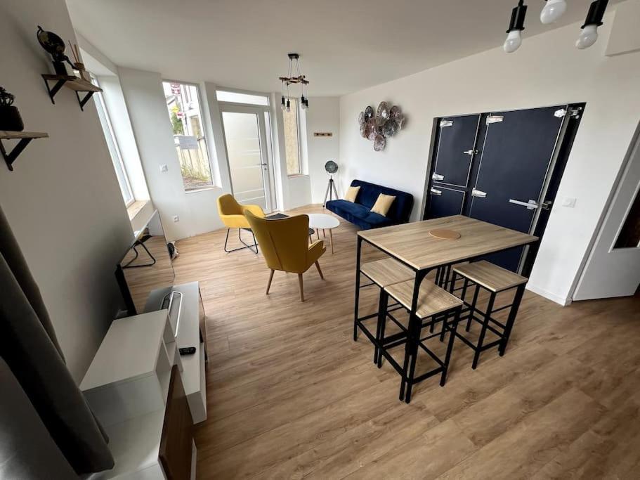 Appartement Avec Belle Vue Ouzouer-Sur-Trezee 外观 照片